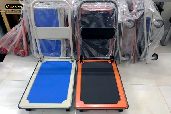 Mẫu xe đẩy hàng 4 bánh